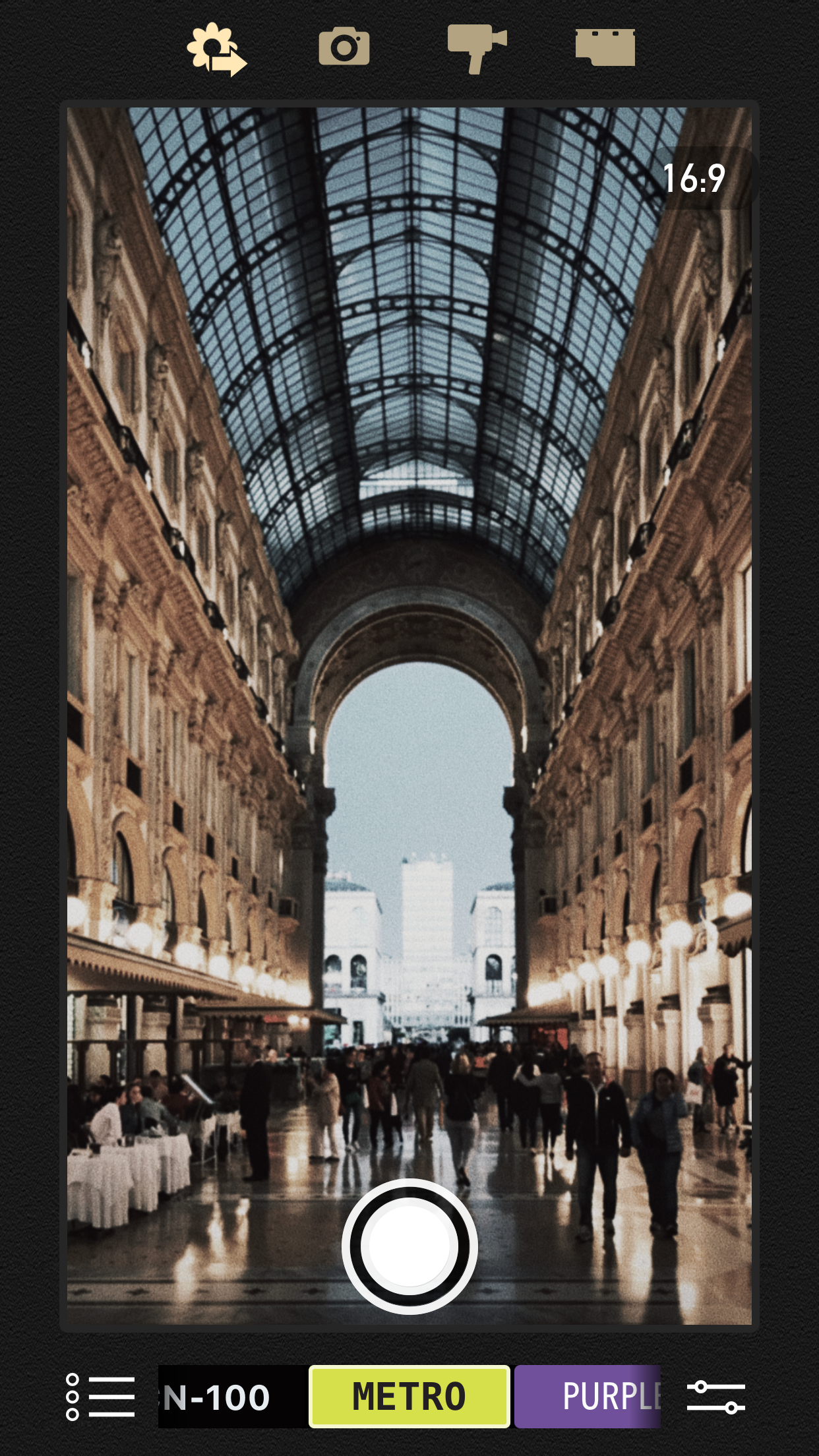 Captura de ecrã 3 da app 8mm Vintage Camera